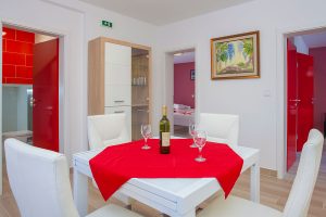 Villa Drinka - Apartman Red
